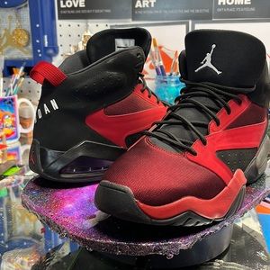 JORDAN LIFT OFF BLACK GYM RED SIZE 12